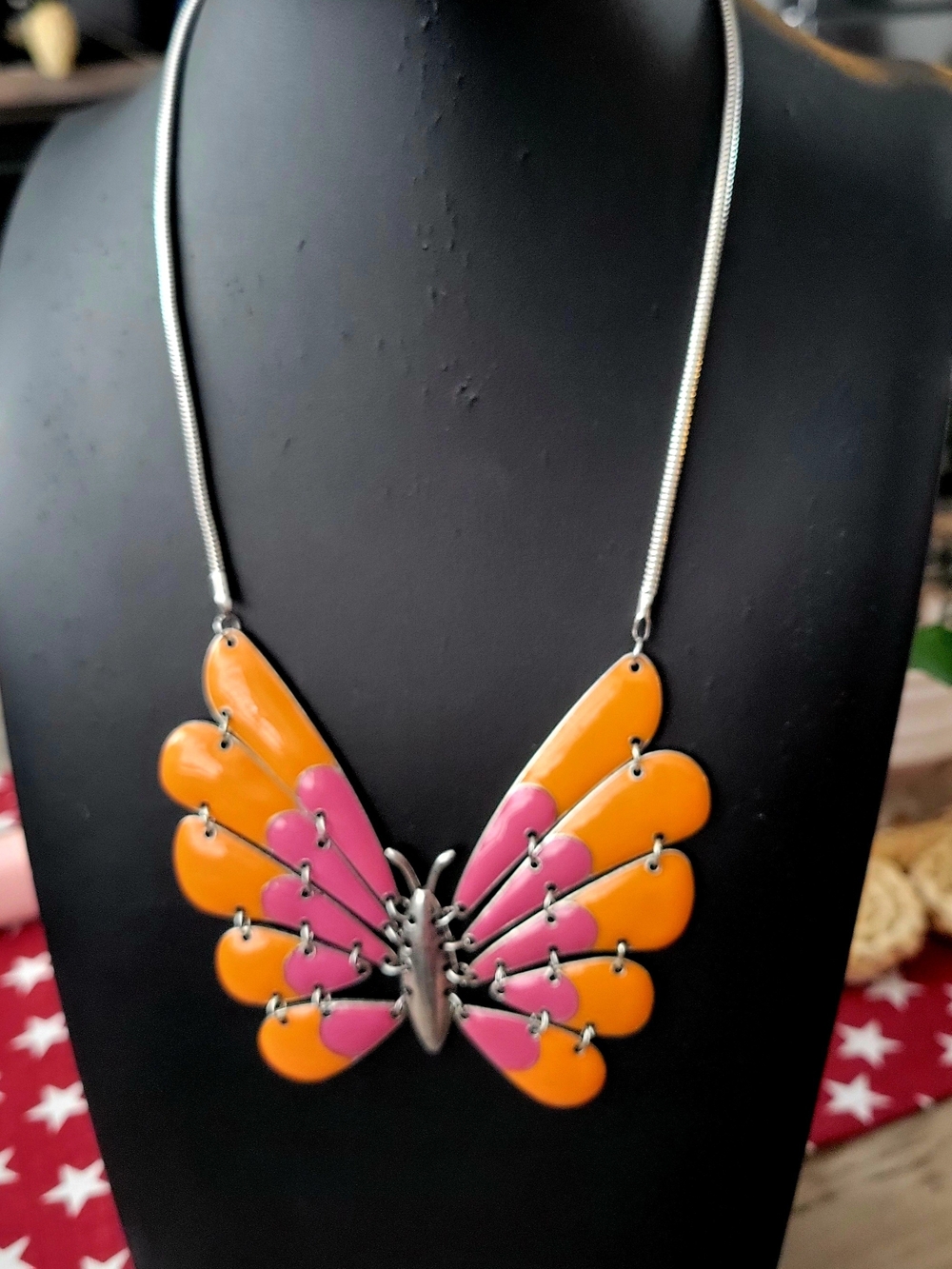 Paparqzzi Butterfly Pendant Necklace - Pink & Orange